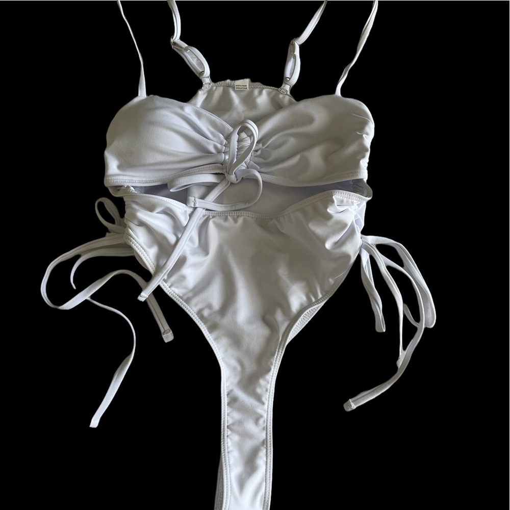 Women’s white 1 piece bathing suit